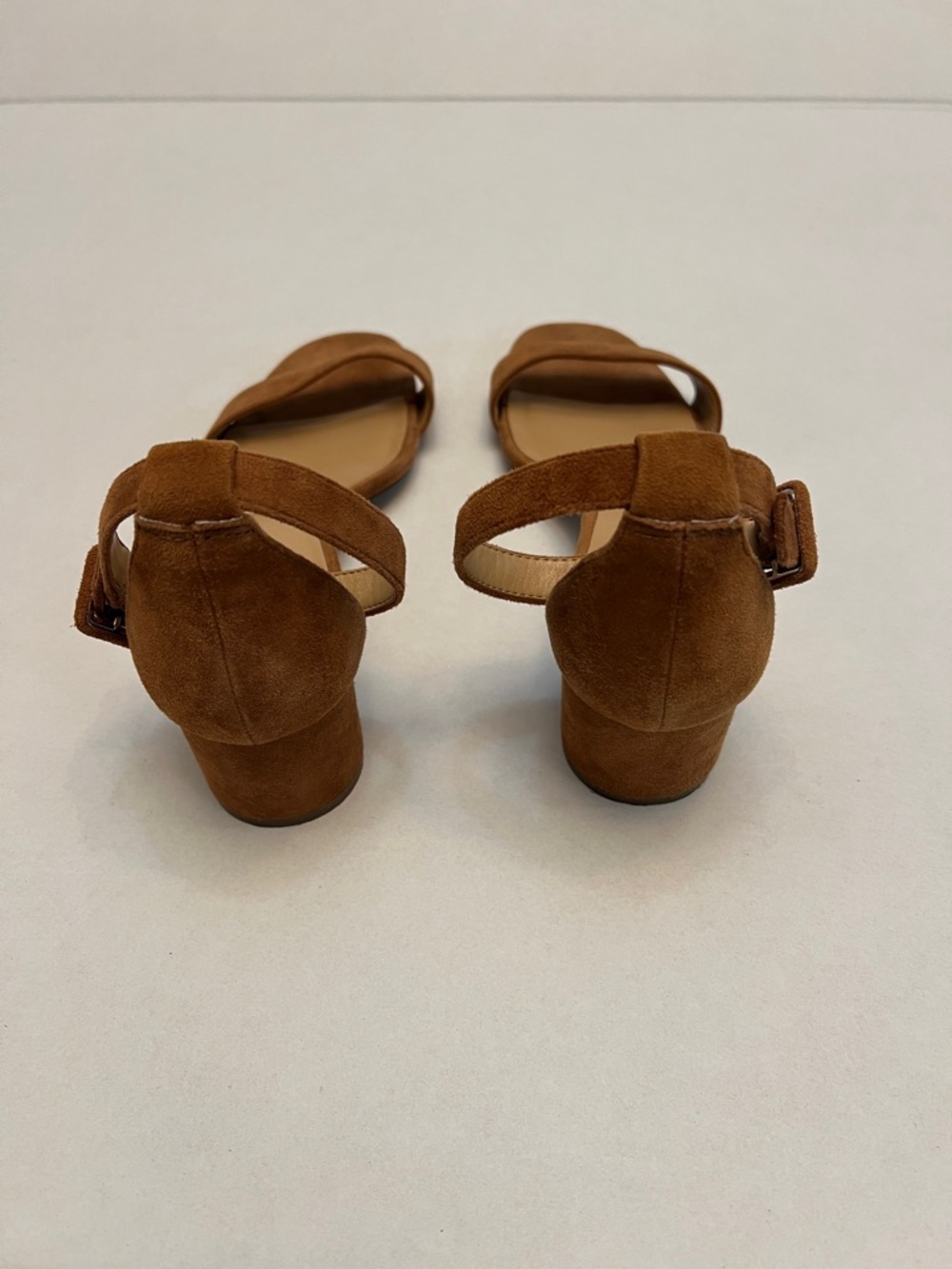 BANANA REPUBLIC BARE LOW BLOCK HEEL SANDAL TAN/BROWN LEATHER SIZE 8 - Picture 3 of 10